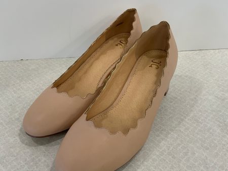 Beige Shoes Heels Block Journee, Size 7.5 on Sale