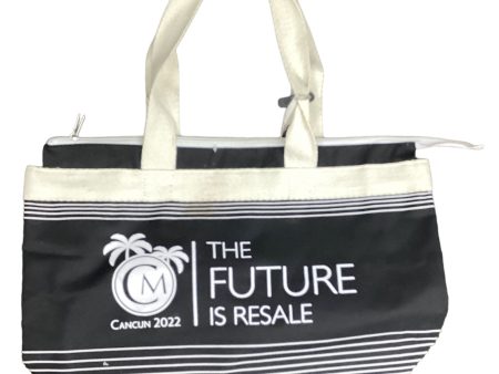 Tote Clothes Mentor, Size Medium Online Hot Sale