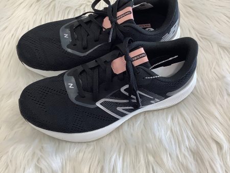 Black Shoes Athletic New Balance, Size 8.5 For Cheap