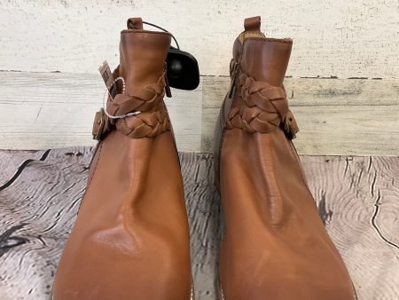 Brown Boots Leather Earth, Size 12 For Sale